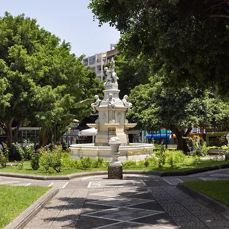 Home2book Bright Stadium Apartment, Cruz