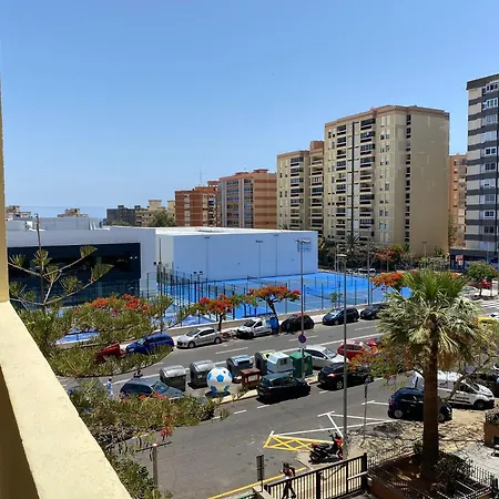 Home2book Bright Stadium Apartment, Cruz